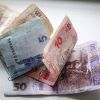 ​Затримки українських зарплат, стипендій та пенсій компенсуватимуться