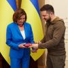 ​Російське вторгнення в Україну : Зеленський нагородив  Ненсі Пелосі орденом княгині Ольги
