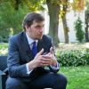 ​Олексій Гончарук привітав українських школярів з Першим вересня, провівши коротку екскурсію будівлею Кабміну