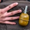​Чоловік кинув бойову гранату у будівлю ТЦК на Київщині, його затримали