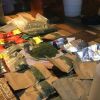​У Києві затримали групу наркоділків, у них виявили понад 4,4 кг прекурсорів, 1,7 млн грн та понад 1 тис боєприпасів