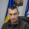​Російське вторгнення в Україну :  Київський міський голова Віталій Кличко попросив киян не повертатися до міста до кінця цього тижня