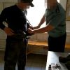 ​За зберігання наркотичних засобів та прекурсорів працівник виправної установи відповість у суді