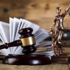 ​На Хмельниччині судитимуть двох мешканців обласного центру, які намагались підкупити слідчих аби уникнути відповідальності за майнові злочини