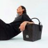 ​Відомий американський дизайнер Alexander Wang влаштував благодійний розпродаж. Отримані кошти виділять на протидію коронавірусу