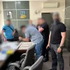 Посадовця податкової служби Київщини викрито на одержанні хабаря від приватного підприємця