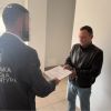 13 тис. доларів США за незаконний виїзд через кордон – викрито організатора схеми