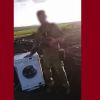 ​Вдумайтеся, мародери з кацапстану принесли пральну машинку на бойові позиції в поле, але й тут щось пішло не так 😅 - ЗСУ вигнали їх звідти, а пралка так і залишилися на розбитій позиції 