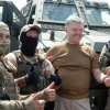 ​Вже на фронті: Порошенко на Донеччині передав італійські бронемашини десантникам 79-ї бригади