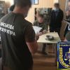 ​При спробі одержання 5 000 доларів в Києві затримано одного з заступників керівника військового навчального закладу