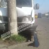 ​У Дніпрі маршрутка врізалася в стовп поруч із зупинкою