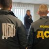 ​Начальник відділу поліції по боротьбі з хабарями в Сумах підозрюється у вимаганні хабаря
