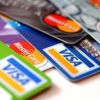 Не відвідуйте банк – протерміновані картки діятимуть ще три місяці