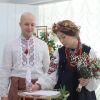 ​Колоритно та атмосферно: у Сумах одружилася пара екскурсоводів