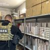 ​БЕБ викрили схему підпільного виробництва тютюнових виробів у Кривому Розі