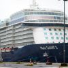 У німецькому Бремергафені круїзний лайнер Mein Schiff 3 зіткнувся з двома суднами