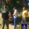 ​На Дніпропетровщині під час одержання неправомірної вигоди затримано двох оперуповноважених місцевого відділу поліції