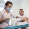 ​Віталій Кличко власним прикладом показав, що щеплення робити необхідно