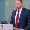 ​  			Так кто же решил «порулить» новым авто Андрея Ермака? Реально ли за эту покупку авто Глава Офиса Президента заслуживает «Золотую малину»?		