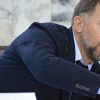 ​  			Дерипаска: “Я сажаю алюминиевые огурцы”?		