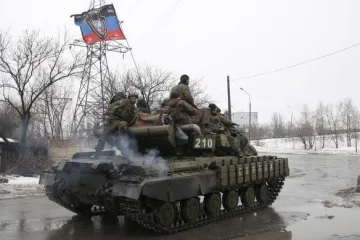 ​З Горлівки почали виходити танки бойовиків