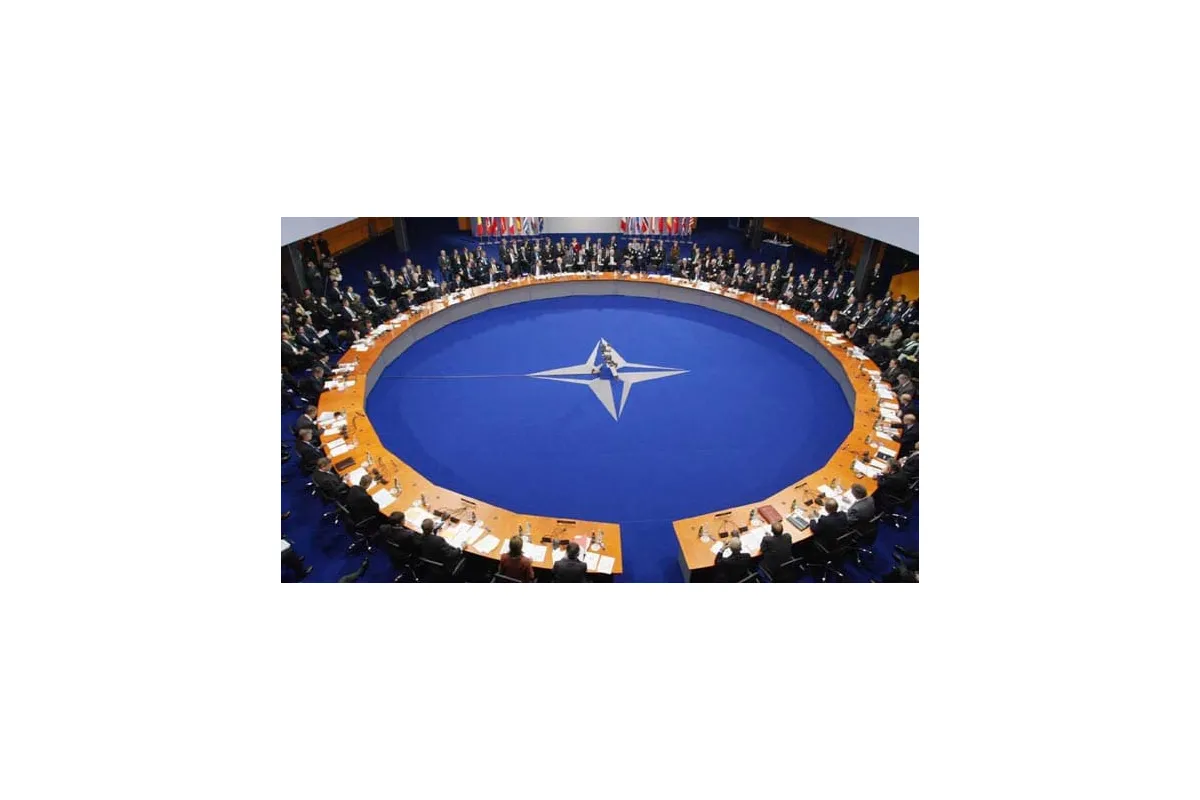 «Питання про невиконання Мінських угод буде порушено на саміті НАТО» - Столтенберг