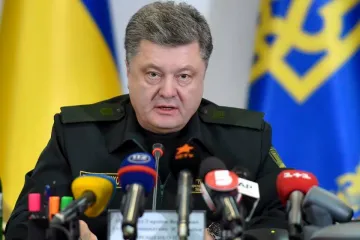 ​Петро Порошенко оголосив про припинення вогню з 00:00 15 лютого