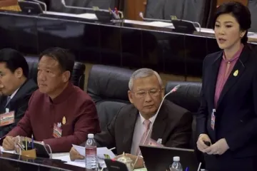 ​Новини України: Екс-прем’єр-міністр Таїланду Йінглак Шинаватра виступила на засіданні в Бангкоку, що