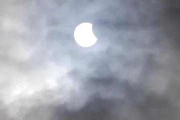 ​І знову сонячне затемнення