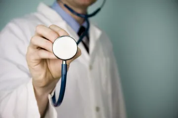​В Україні критично не вистачає лікарів та медсестер
