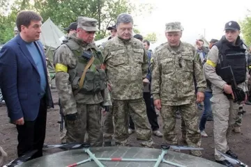 ​Петро Порошенко зібрав Військовий кабінет