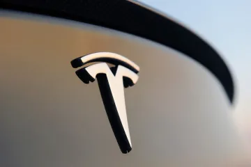 ​Tesla представила бюджетну модель за $35 тисяч