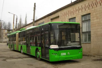 ​В Україні з’явився автобус з унікальним двигуном