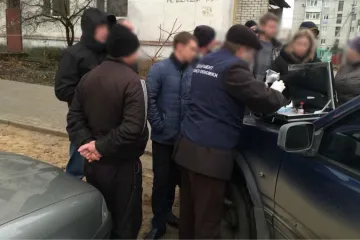 ​На Луганщині посадовця викрили на хабарництві