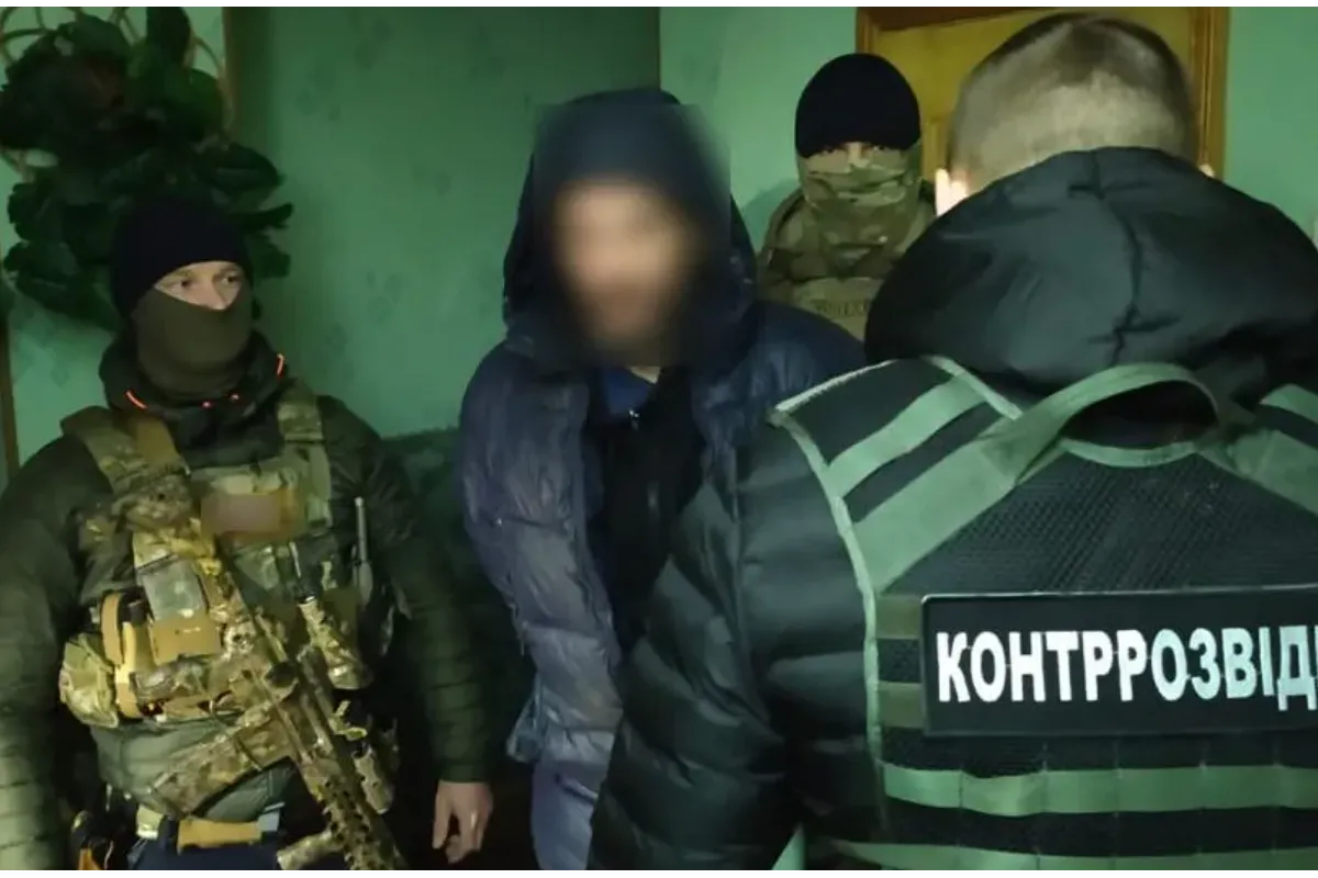 Передавали ФСБ місця знаходження складів боєприпасів та позиції ЗСУ: на Сумщині затримали двох агентів росії