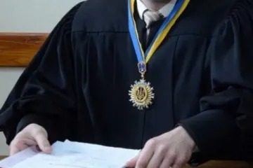 ​ 			 	  	Суддівська «бригада» Ігоря Кушніра жонглює законами в стінах Верховного суду 	  	 	  