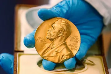 ​Нобелевские премии: «самопоедание» клеток и 75-летний поэт-музыкант