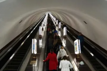 ​ 			 	  	Украинский министр устроил показуху в метро: с таким видом туда не ходят 	  	 	  