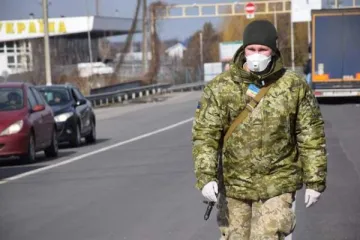 ​ 			 	  	Украинцы на границе с Польшей пытаются &quot;прорваться&quot; домой 	  	 	  
