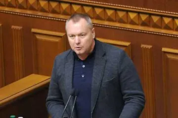 ​ 			 	  	В Украину вернулся скандальный депутат, который предлагал передать Крым России 	  	 	  