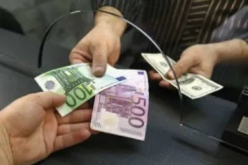 ​ 			 	  	Не все украинцы смогут покупать валюту без ограничений. Человека привяжут к банку, как к доктору 	  	 	  