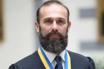 ​ 			 	  	СБУ обвиняет скандального судью Емельянова в финансовых отношениях с террористами 	  	 	  