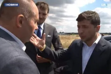 ​«Извиняюсь, так когда аэропорт достроят»: президент Зеленский устроил разнос чиновников в Черкассах