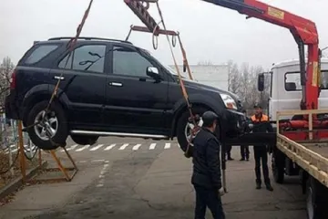 ​ 			 	  	В Киеве сотрудники Минюста продали несколько сотен машин со штрафплощадок 	  	 	  