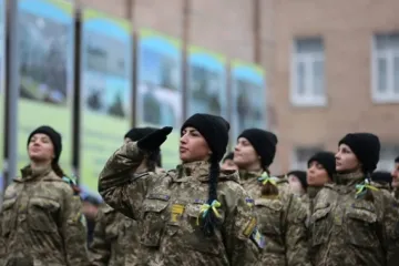 ​ 			 	  	В Минобороны рассказали, сколько женщин служат на Донбассе 	  	 	  