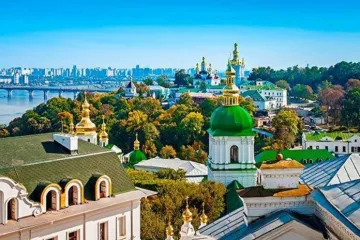 ​Удивительный туристический Киев. Не упустите лучшие локации и достопримечательности днем и ночью