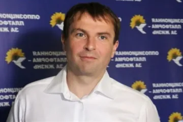 ​ 			 	  	Народний депутат від ОПЗЖ Федір Христенко і його «приховані скарби»… Чи заслуговує він бути у Верховній Раді 	  	 	  
