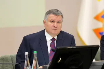 ​ 			 	  	Відомство Авакова збирає компромат на політиків та громадських діячів для перемоги Тимошенко? 	  	 	  