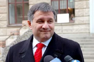 ​ 			 	  	Главный следователь Авакова пытается закрыть проверку декларации через суд 	  	 	  