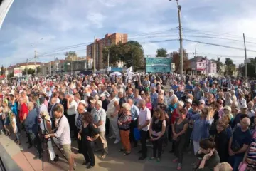 ​ 			 	  	Митингующие перекрыли центр Киева 	  	 	  
